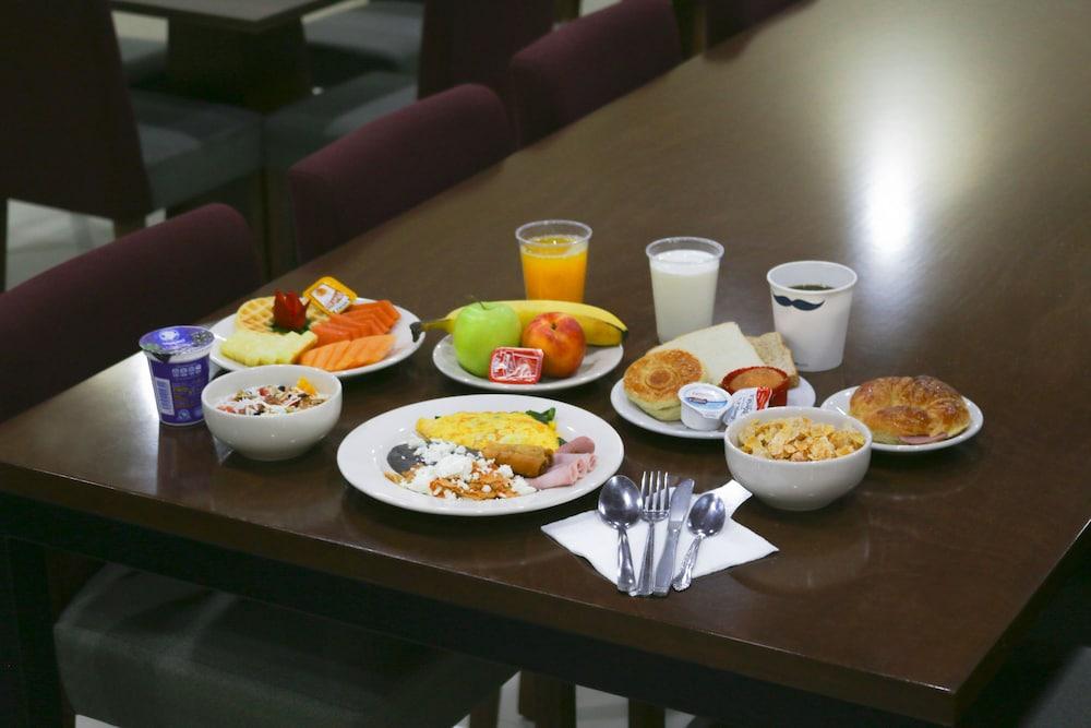 Hampton Inn Tampico Zona Dorada Eksteriør bilde