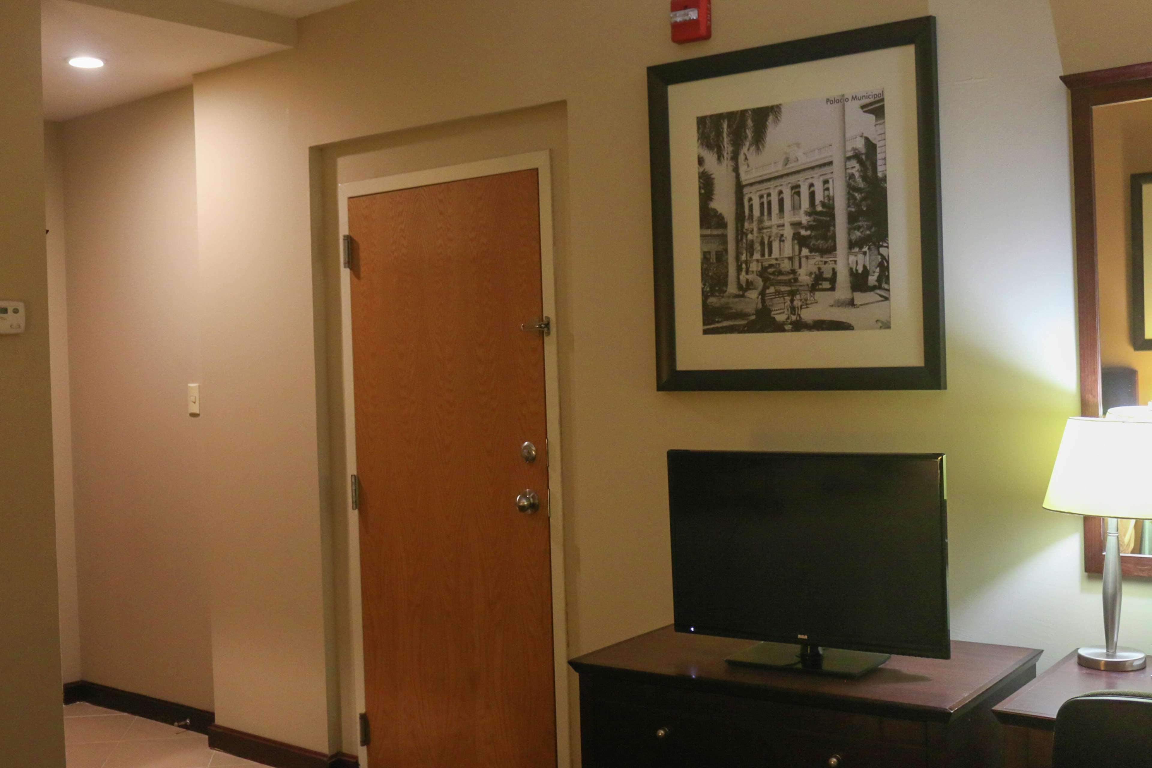 Hampton Inn Tampico Zona Dorada Eksteriør bilde