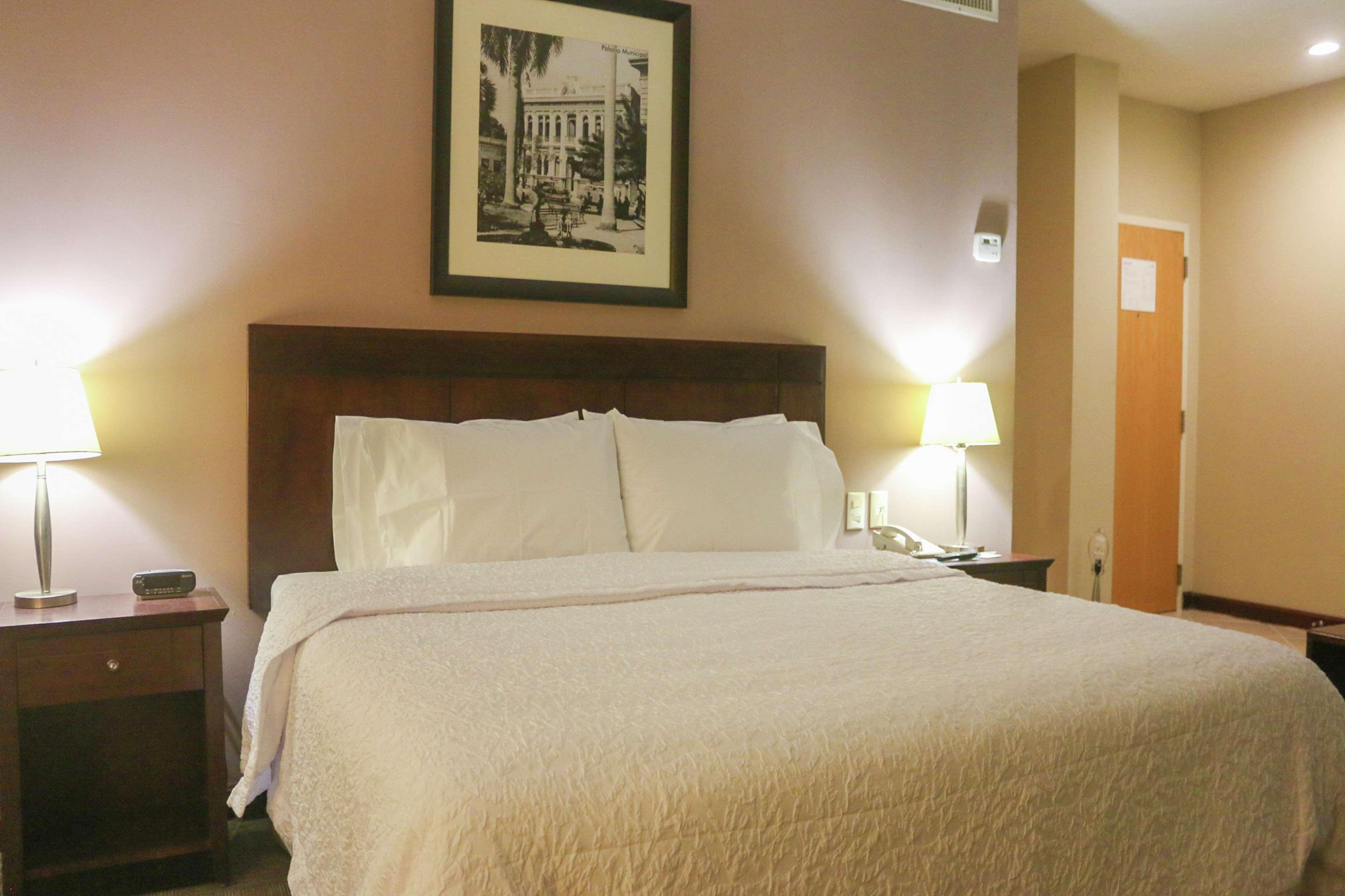 Hampton Inn Tampico Zona Dorada Eksteriør bilde