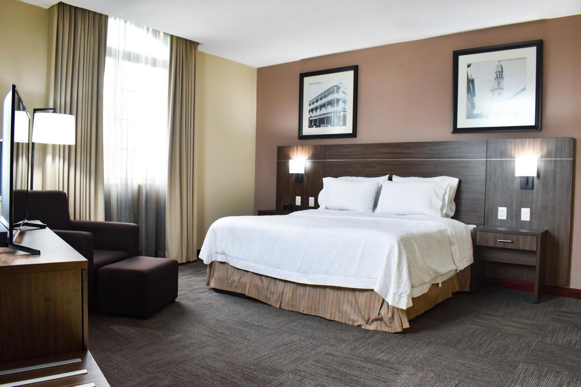 Hampton Inn Tampico Zona Dorada Eksteriør bilde