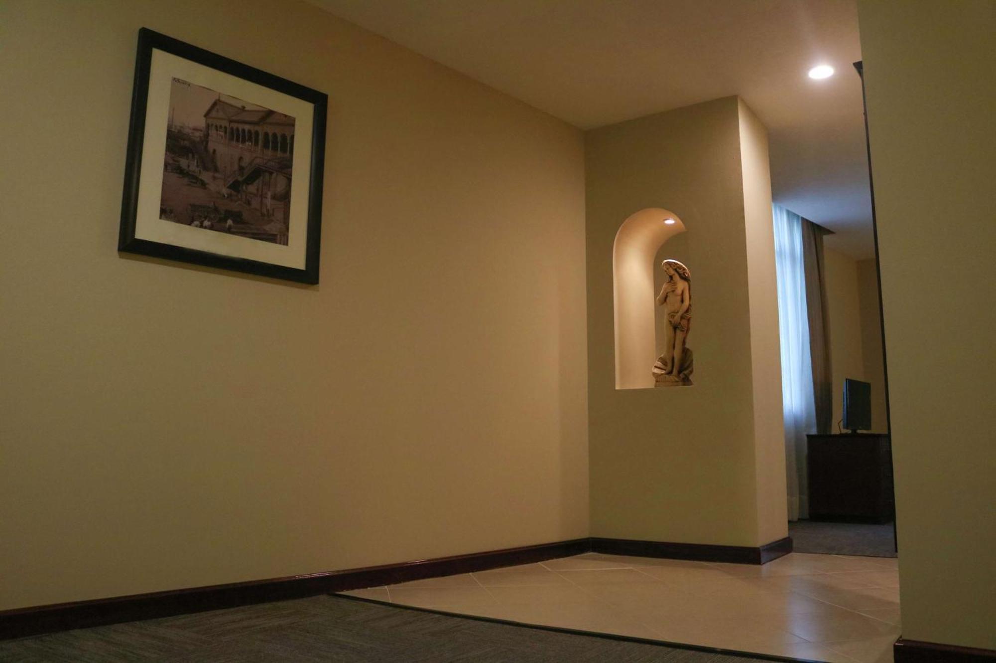 Hampton Inn Tampico Zona Dorada Eksteriør bilde